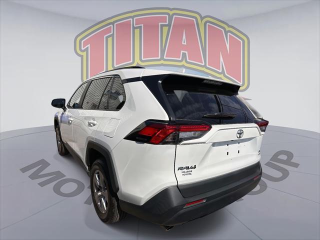 2022 Toyota RAV4 XLE [1]