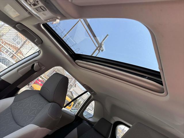 2022 Toyota RAV4 XLE [9]