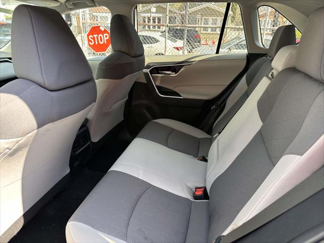 2022 Toyota RAV4 XLE [12]