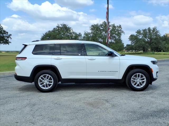 2023 Jeep Grand Cherokee L Laredo 4x2 2023 Jeep Grand Cherokee L Laredo 4x2