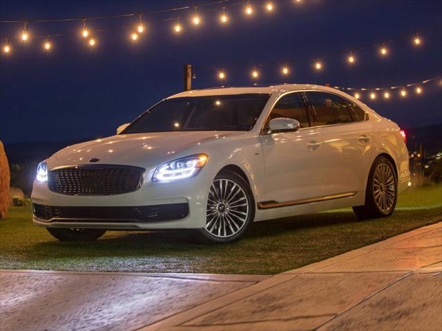 2019 Kia K900 Luxury