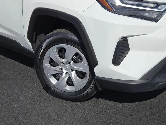 2024 Toyota RAV4 LE 2024 Toyota RAV4 LE