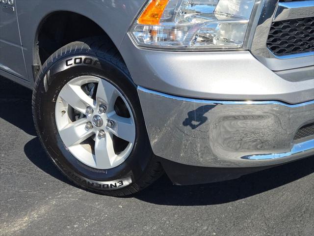 2023 RAM 1500 Classic SLT Crew Cab 4x4 57 Box 2023 RAM 1500 Classic SLT Crew Cab 4x4 57 Box