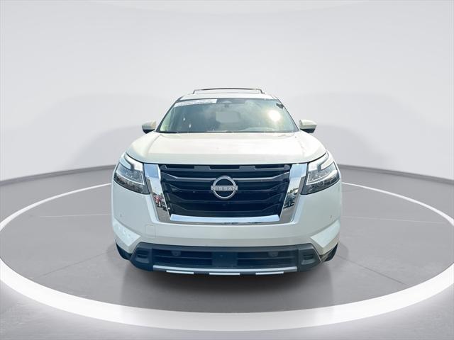 2024 Nissan Pathfinder SL FWD