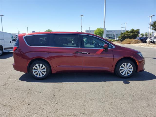 2020 Chrysler Voyager L