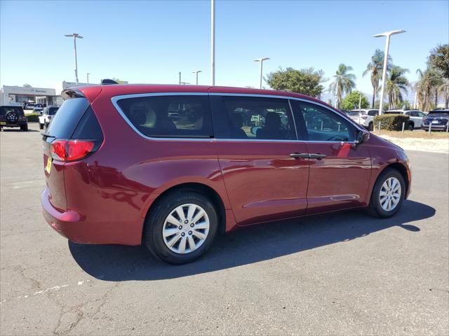 2020 Chrysler Voyager L