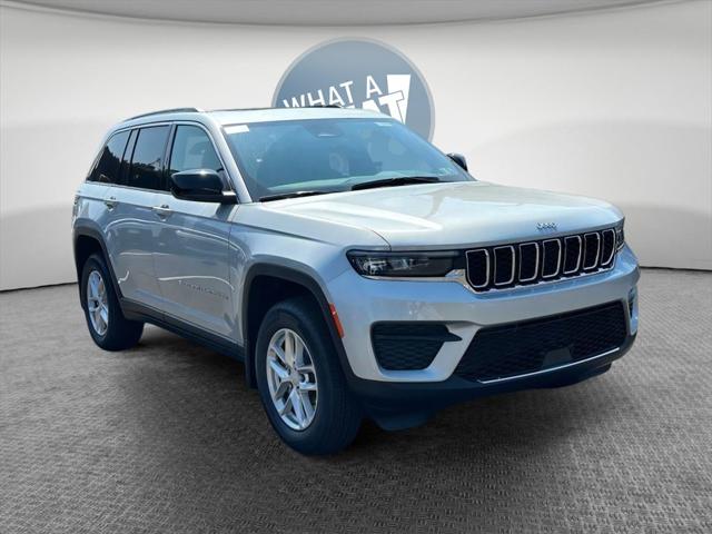 2025 Jeep Grand Cherokee GRAND CHEROKEE LAREDO X 4X4 2025 Jeep Grand Cherokee GRAND CHEROKEE LAREDO X 4X4