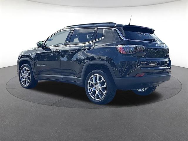 2022 Jeep Compass Latitude Lux 4x4 2022 Jeep Compass Latitude Lux 4x4