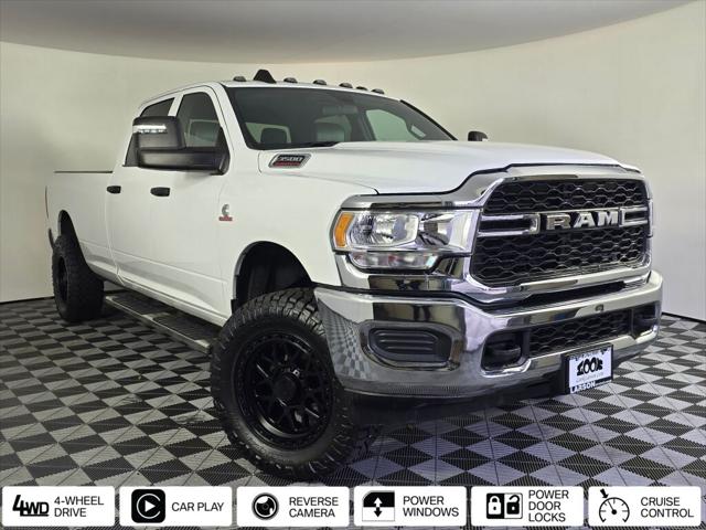 2023 RAM 3500 Tradesman Crew Cab 4x4 8 Box
