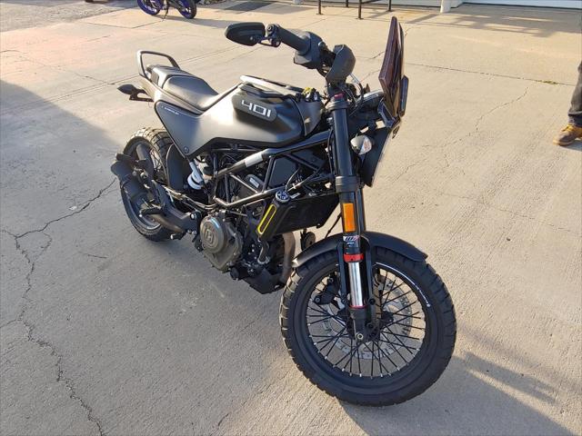 2022 Husqvarna Svartpilen 401 Base