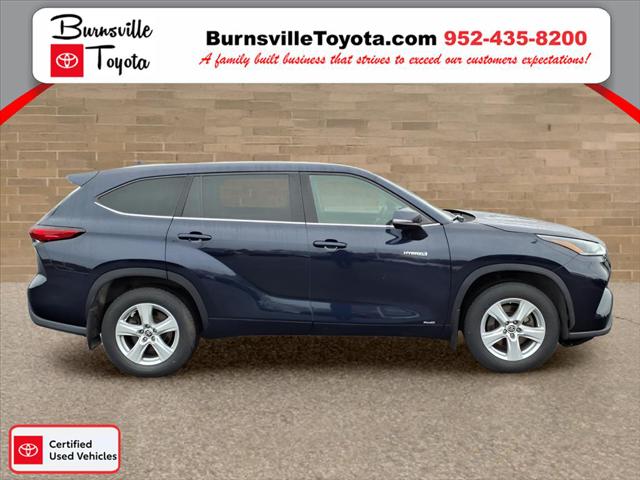Used 2021 Toyota Highlander LE with VIN 5TDBBRCH1MS518095 for sale in Burnsville, Minnesota