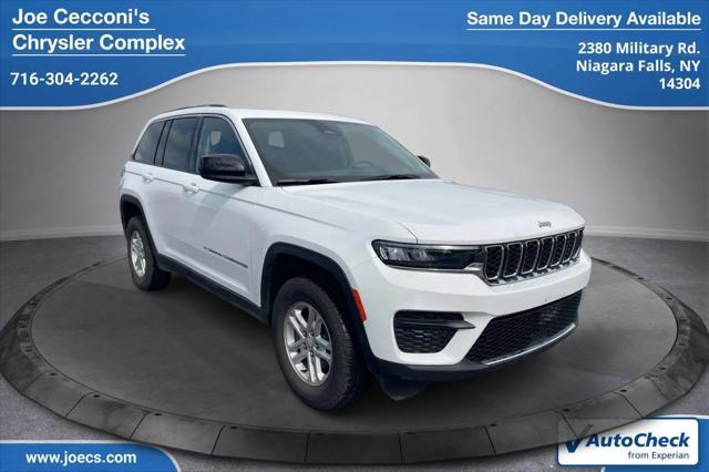 2023 Jeep Grand Cherokee Laredo 4x4