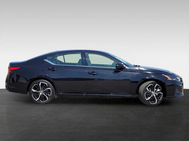 2023 Nissan Altima SR FWD