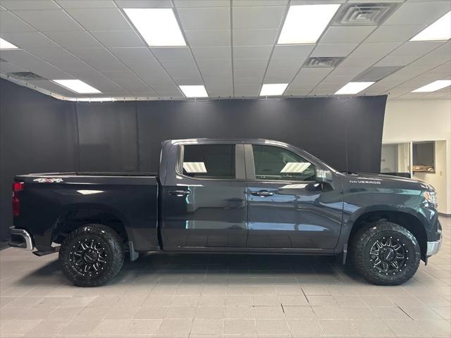 2023 Chevrolet Silverado 1500 4WD Crew Cab Short Bed LT with 2FL