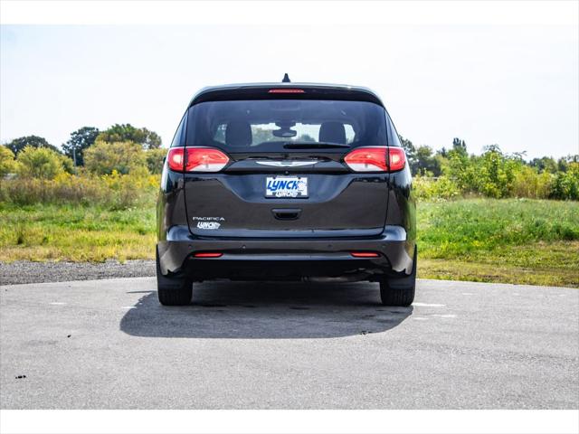 2017 Chrysler Pacifica Touring