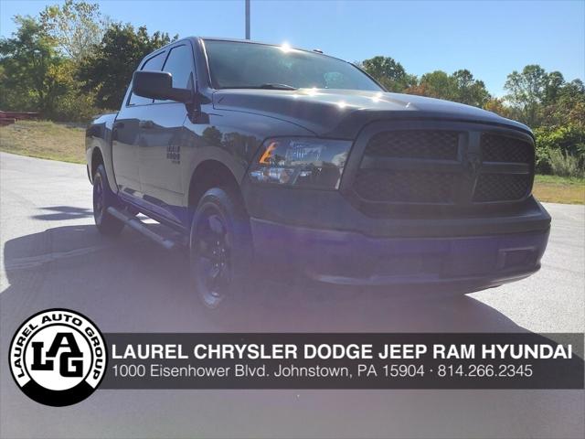 2022 RAM 1500 Classic Tradesman Crew Cab 4x4 57 Box