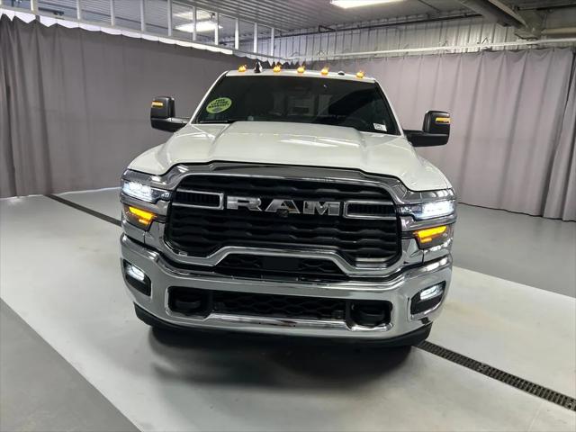 2025 RAM 2500 Tradesman Crew Cab 4x4 8 Box 2025 RAM 2500 Tradesman Crew Cab 4x4 8 Box