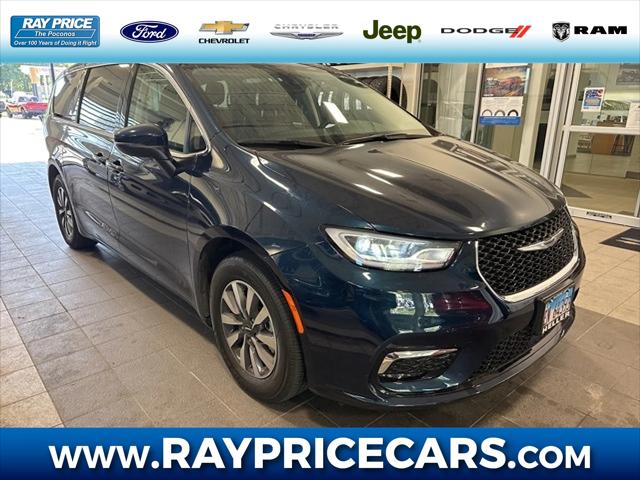 2023 Chrysler Pacifica Hybrid Touring L 2023 Chrysler Pacifica Hybrid Touring L
