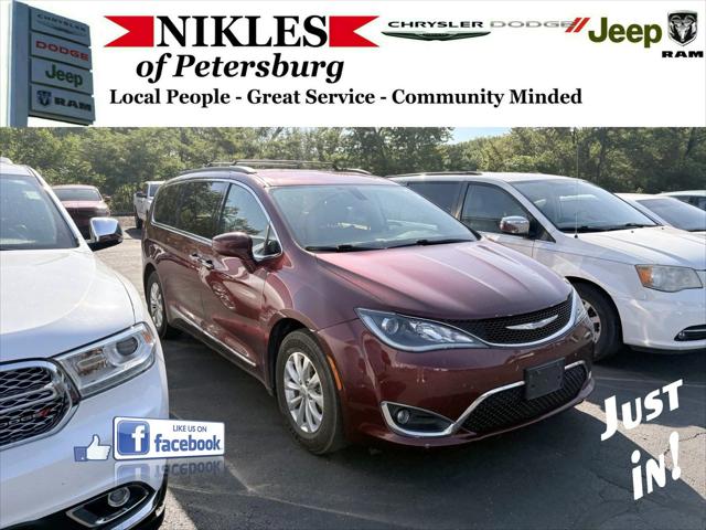 2017 Chrysler Pacifica Touring-L
