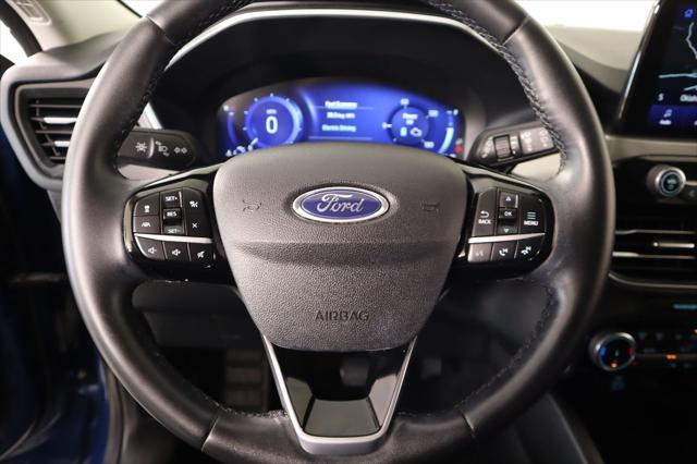 2022 Ford Escape Titanium Hybrid