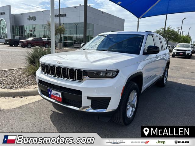 2023 Jeep Grand Cherokee L Laredo 4x2