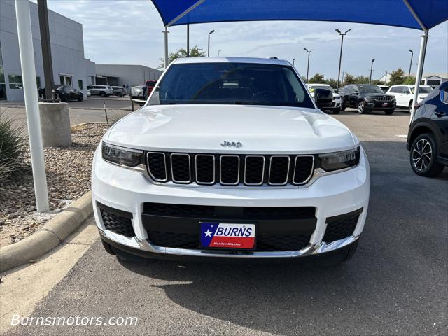 2023 Jeep Grand Cherokee L Laredo 4x2
