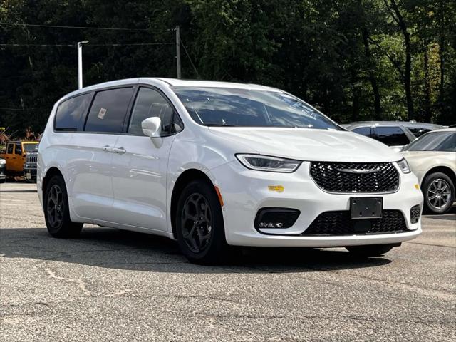 2022 Chrysler Pacifica Hybrid Limited