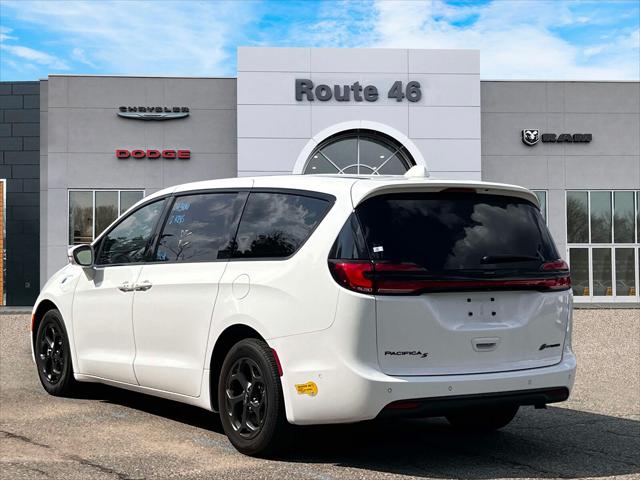 2022 Chrysler Pacifica Hybrid Limited