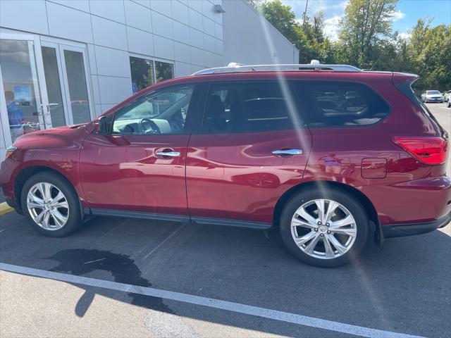 2018 Nissan Pathfinder SL