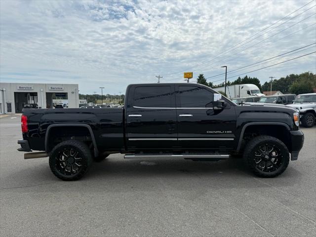 2017 GMC Sierra 2500HD Denali 2017 GMC Sierra 2500HD Denali