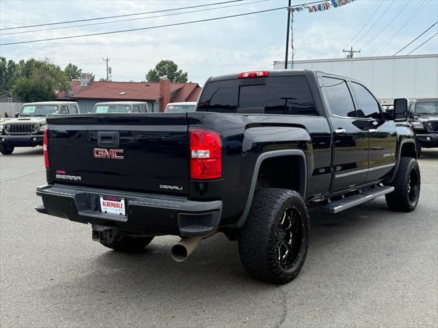 2017 GMC Sierra 2500HD Denali 2017 GMC Sierra 2500HD Denali