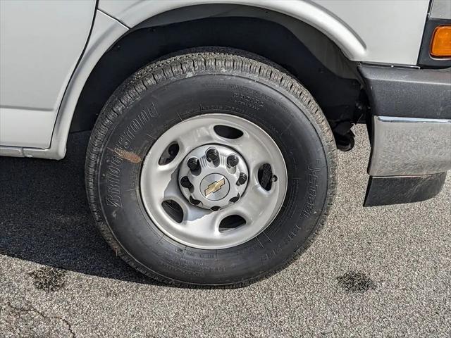 2025 Chevrolet Express Cargo Van RWD 3500 Extended Wheelbase WT
