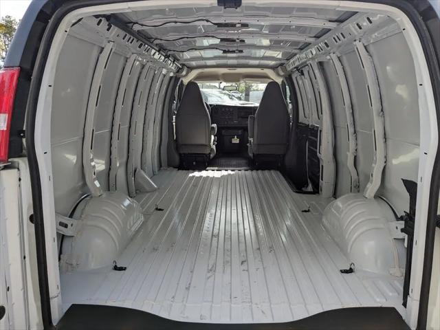 2025 Chevrolet Express Cargo Van RWD 3500 Extended Wheelbase WT
