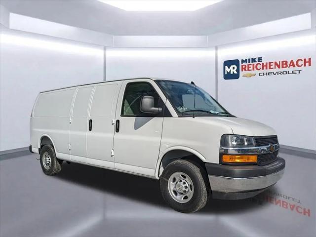 2025 Chevrolet Express Cargo Van RWD 3500 Extended Wheelbase WT
