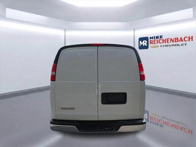 2025 Chevrolet Express Cargo Van RWD 3500 Extended Wheelbase WT