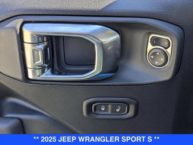 2025 Jeep Wrangler 4-Door Summit 4x4