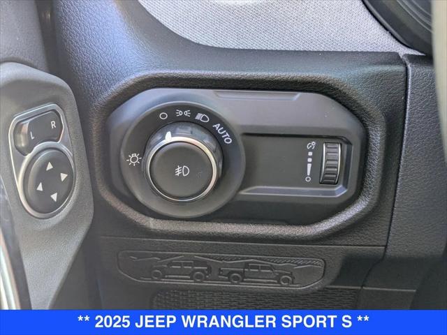 2025 Jeep Wrangler 4-Door Summit 4x4