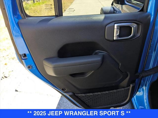 2025 Jeep Wrangler 4-Door Summit 4x4