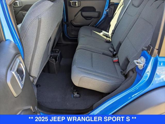 2025 Jeep Wrangler 4-Door Summit 4x4