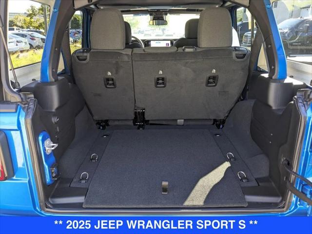 2025 Jeep Wrangler 4-Door Summit 4x4