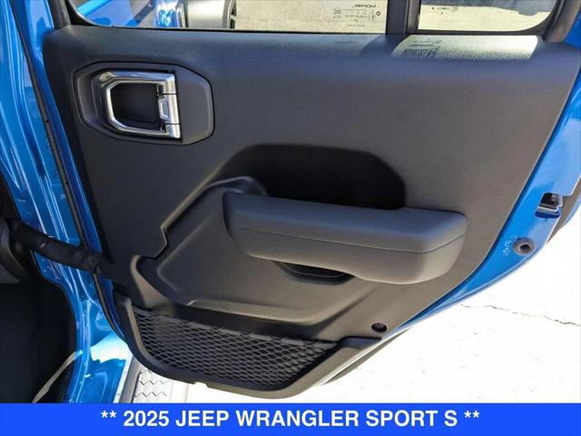 2025 Jeep Wrangler 4-Door Summit 4x4