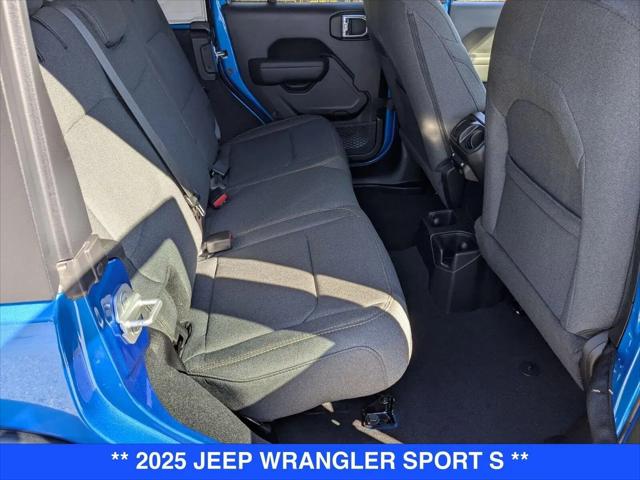 2025 Jeep Wrangler 4-Door Summit 4x4