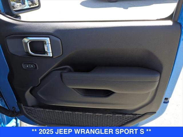 2025 Jeep Wrangler 4-Door Summit 4x4