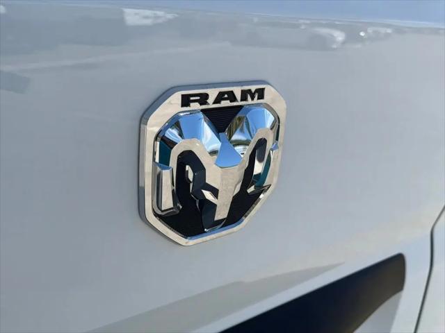 2026 Ram ProMaster 2500 Cargo Van Tradesman High Roof 136" WB w/Pass Seat