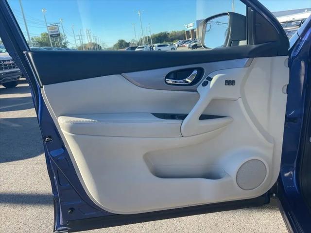 2020 Nissan Rogue Sport SL FWD Xtronic CVT