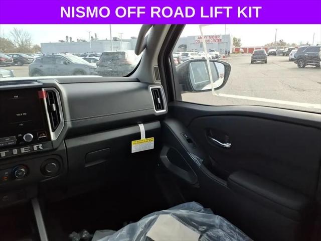 2025 Nissan Frontier Crew Cab SV 4x2