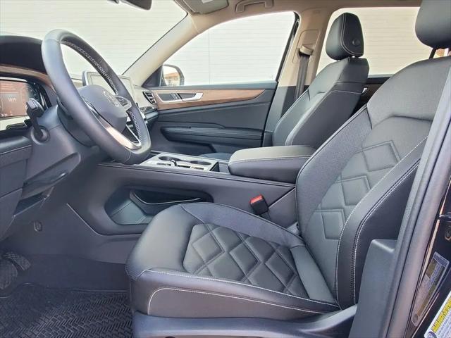 2026 Volkswagen Atlas SE with Technology