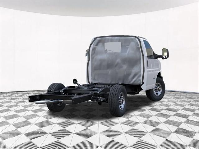 2025 GMC Savana Cutaway Work Van