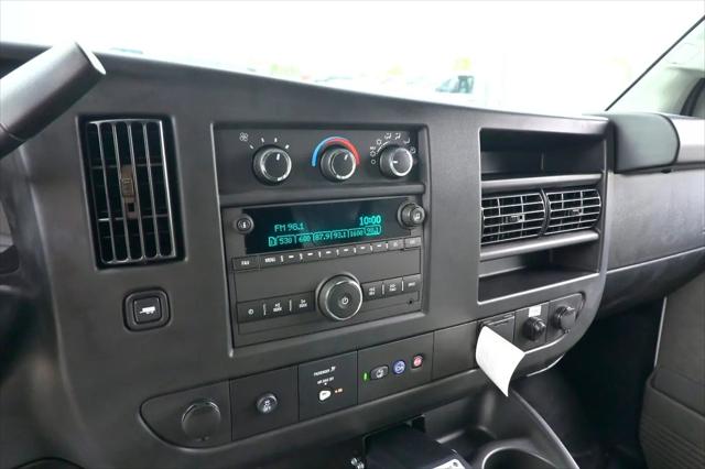 2025 GMC Savana Cutaway Work Van