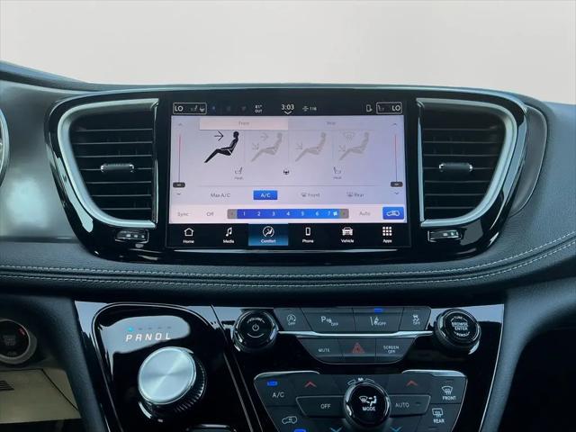 2026 Chrysler Pacifica Select